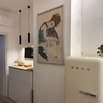 Ilia12 Home